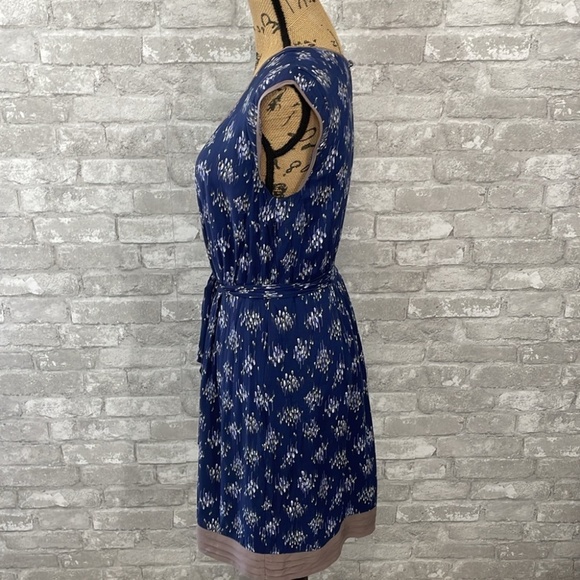 Boden A Line Dress US 14L Tie Waist Navy Blue Tan Trim Cap Sleeves Floral - Picture 7 of 8